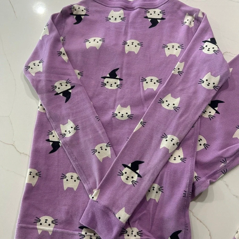 Hanna Andersson Girls Purple Halloween Pajamas with Black & White Cats Size 8